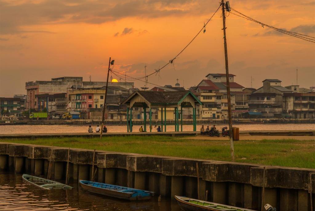 Gajahmada Avara Boutique Hotel Pontianak Luaran gambar